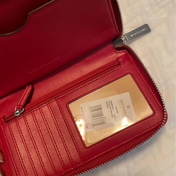 New Michael Kors wristlet wallet - Picture 5 of 6